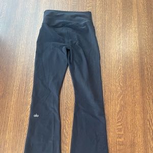 Alo Airbrush High-Waist 7/8 Bootcut alo Legging XS